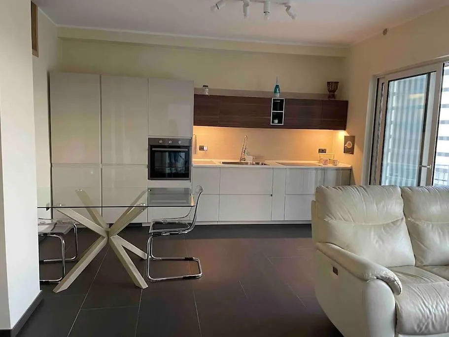 Flysky Home - Appart Con Posto Auto Neapol Apartament